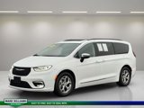 Used 2023 Chrysler Pacifica Limited image 2