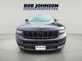 Used 2022 Jeep Grand Cherokee L Limited w/ Luxury Tech Group II image 2