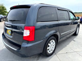 Used 2014 Chrysler Town & Country Touring image 4