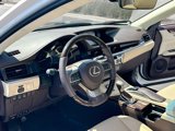 Used 2016 Lexus ES 350 w/ Luxury Package w/Wood Trim image 4