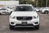 Used 2019 Volvo XC40 T5 Momentum image 2