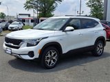 Certified 2022 Kia Seltos EX image 3