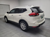 Used 2017 Nissan Rogue SV image 5