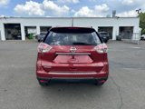 Used 2015 Nissan Rogue SV w/ SV Premium Package image 4