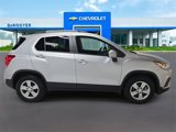 Used 2022 Chevrolet Trax LT w/ LT Convenience Package image 4
