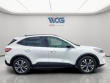 Used 2021 Ford Escape SE w/ SE Sport Appearance Package image 3