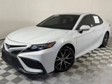 Used 2023 Toyota Camry SE image 2