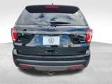 Used 2017 Ford Explorer XLT w/ Equipment Group 202A image 6