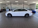 Used 2017 Toyota Camry SE image 2