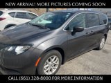 Used 2022 Chrysler Voyager LX image 2
