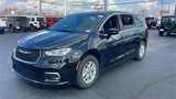 New 2025 Chrysler Pacifica Select image 3