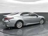 Used 2023 Toyota Camry SE image 3