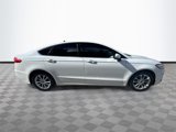 Used 2020 Ford Fusion SE image 4
