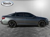 Used 2023 Volkswagen Jetta SE image 6