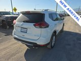 Used 2020 Nissan Rogue SV image 2