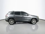 Used 2019 Jeep Cherokee Latitude Plus w/ Cold Weather Group image 4