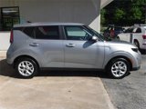 Used 2023 Kia Soul LX w/ LX Technology Package image 2