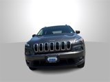 Used 2017 Jeep Cherokee Latitude image 3