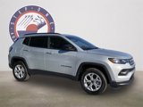 New 2025 Jeep Compass Latitude image 2