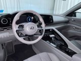 Used 2022 Hyundai Elantra SEL w/ Convenience Package image 3