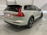 Used 2020 Volvo V60 T5 Cross Country image 5