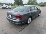 Used 2017 Volkswagen Passat 1.8T SE image 5