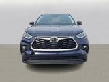 Used 2021 Toyota Highlander XLE image 3