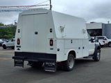 Used 2010 Ford F550 2WD Regular Cab Super Duty image 2