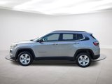 Used 2022 Jeep Compass Latitude w/ Mopar Graphics Package image 4