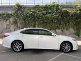 Used 2017 Lexus ES 300h image 4