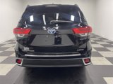 Used 2017 Toyota Highlander Limited Platinum image 3