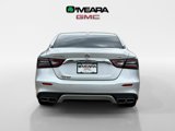 Used 2022 Nissan Maxima SV image 4
