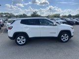 Used 2018 Jeep Compass Latitude w/ Popular Equipment Group image 4