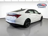 Used 2022 Hyundai Elantra Blue image 2