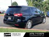 Used 2017 Kia Sedona LX w/ LX Essentials Premium Package image 4