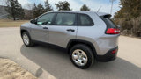 Used 2014 Jeep Cherokee Sport image 3
