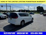 Used 2022 Chrysler Pacifica Touring-L image 5