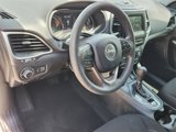 Used 2020 Jeep Cherokee Latitude image 2