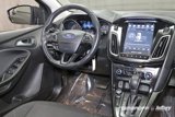 Used 2017 Ford Focus SE w/ Cold Weather Package image 4