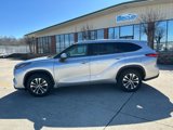 Used 2021 Toyota Highlander XLE image 2