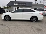 Used 2015 Toyota Camry SE image 4