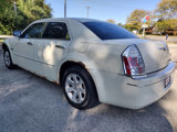 Used 2005 Chrysler 300 Touring w/ Comfort/Convenience Group image 5