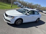 Used 2017 Volkswagen Jetta SE image 3
