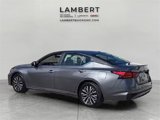 Used 2025 Nissan Altima 2.5 SV image 2