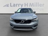 Used 2020 Volvo XC40 T5 Momentum image 3