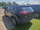 Used 2015 Jeep Cherokee Trailhawk image 5