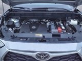 Used 2021 Toyota Highlander XLE image 3