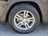 Used 2022 GMC Terrain SLE image 3