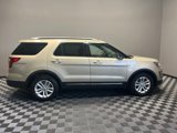 Used 2017 Ford Explorer XLT image 6