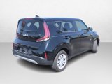 Used 2023 Kia Soul LX image 3